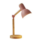 Lampe de bureau enfant Boréal coloris rose, socle et bras en bois, tête orientable, sur fond blanc — Candeora