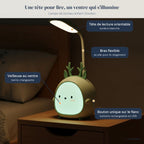 Lampe de bureau enfant Doudou sur une table de chevet, caractéristiques annotées