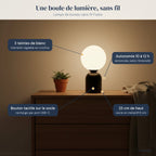 Lampe de bureau sans fil Foehn sur une commode, caractéristiques annotées