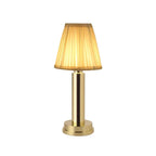 Lampe de bureau sans fil Ponant, finition dorée, sur fond blanc